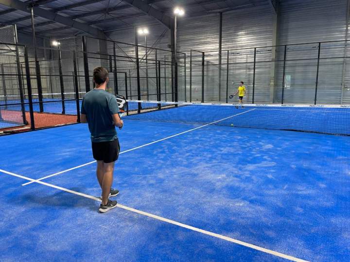 Des cours de Padel pour des joueurs de tous les niveaux près de Bordeaux